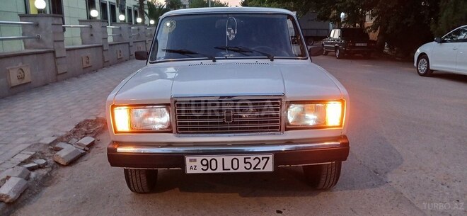 LADA (VAZ) 2107-1