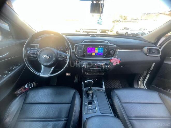 Kia Sorento-10