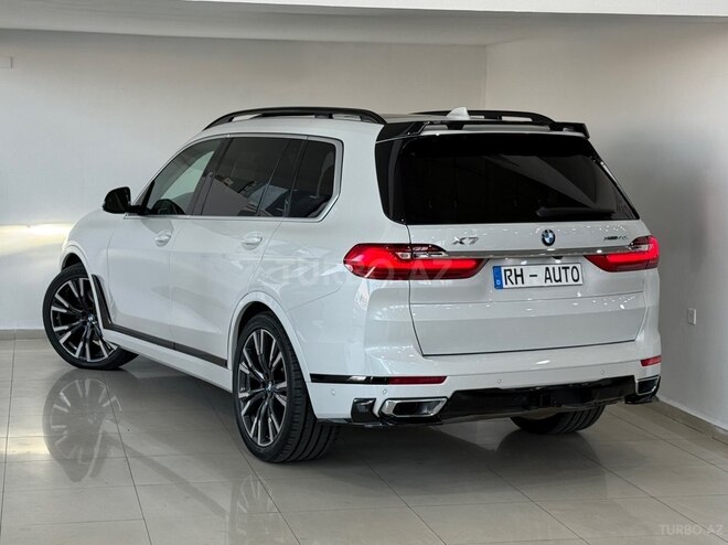 BMW X7-4