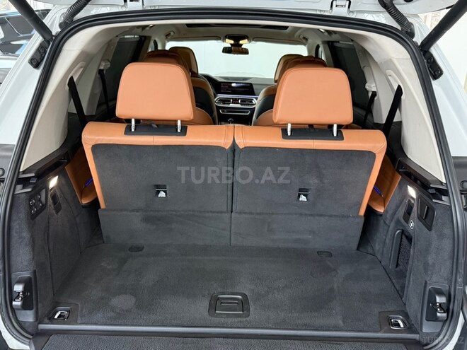 BMW X7-14