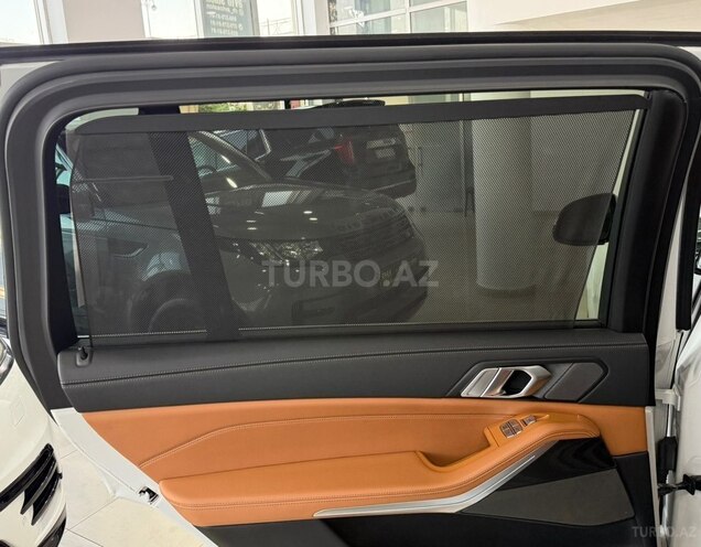 BMW X7-25