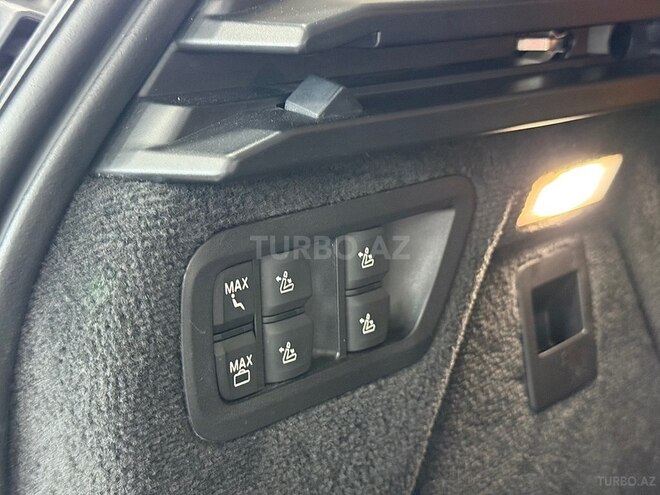 BMW X7-27
