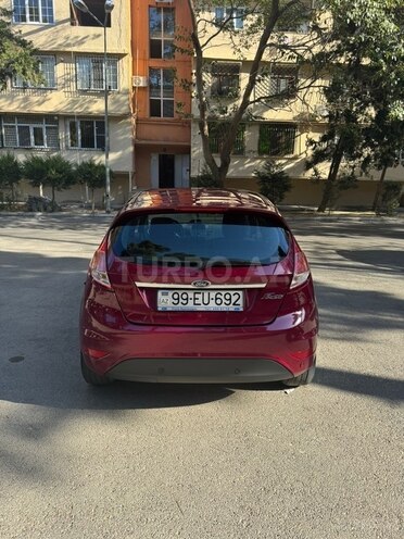 Ford Fiesta-6