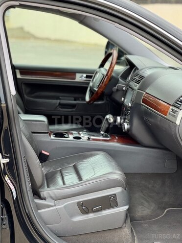 Volkswagen Touareg-11