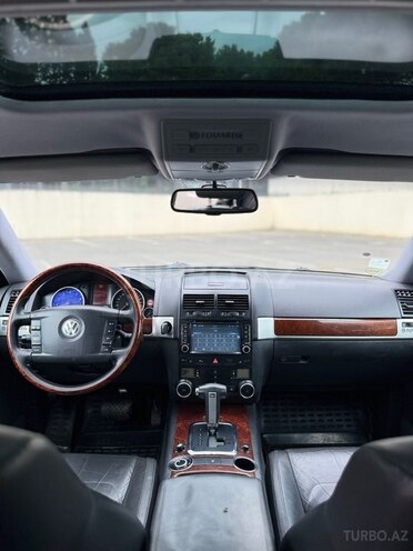 Volkswagen Touareg-15