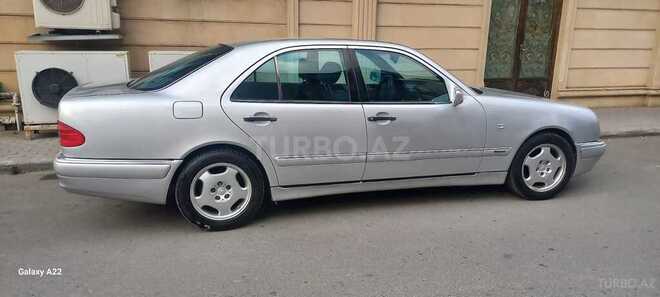 Mercedes E 230-10