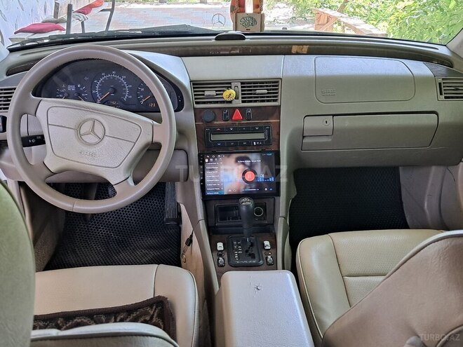 Mercedes C 230-10