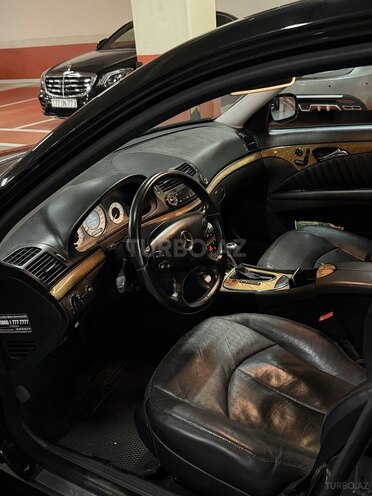 Mercedes E 320-12