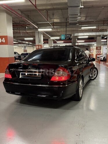Mercedes E 320-7