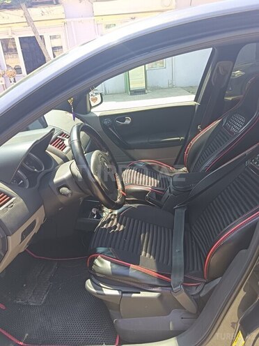 Renault Megane-5