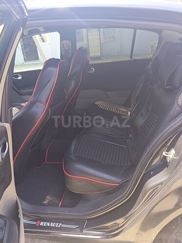 Renault Megane-7