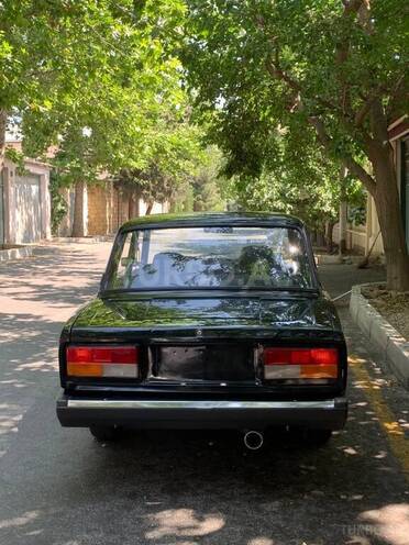 LADA (VAZ) 2107-2