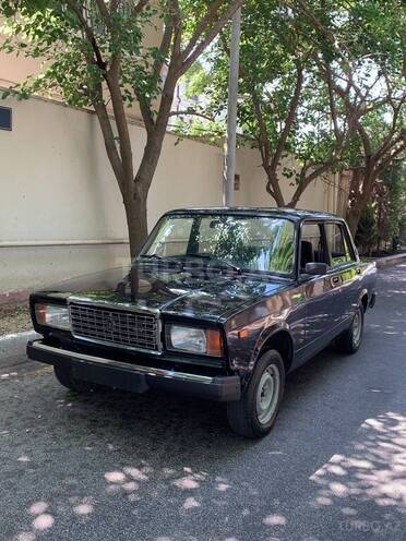 LADA (VAZ) 2107-1