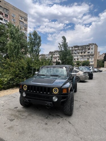 Hummer H3-2