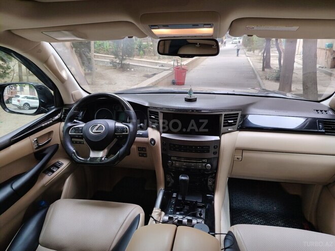 Lexus LX 570-13