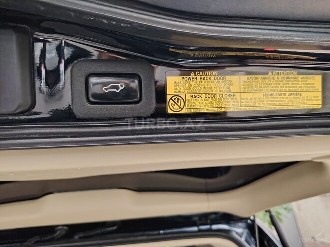 Lexus LX 570-19