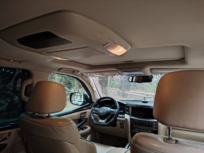 Lexus LX 570-17