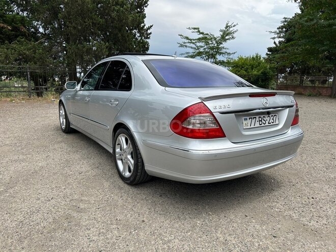 Mercedes E 220-3