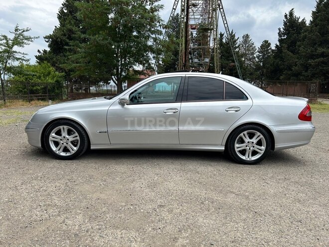 Mercedes E 220-2