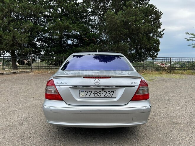 Mercedes E 220-8