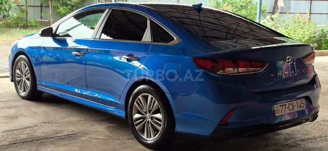 Hyundai Sonata-6