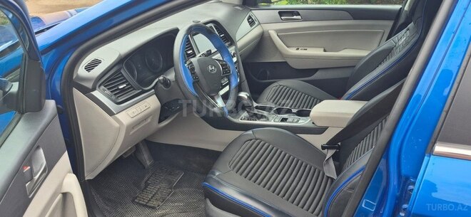 Hyundai Sonata-11