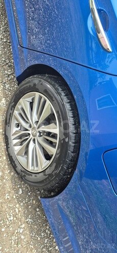 Hyundai Sonata-15