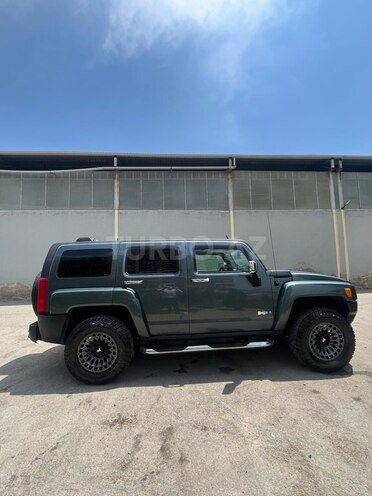 Hummer H3-9