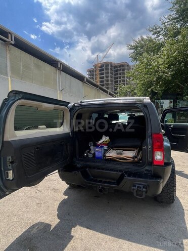 Hummer H3-8