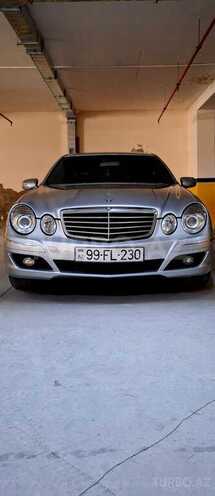 Mercedes E 220-1