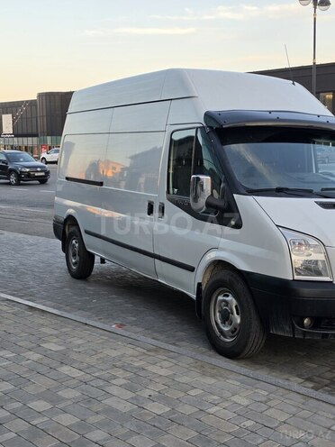 Ford Transit-3