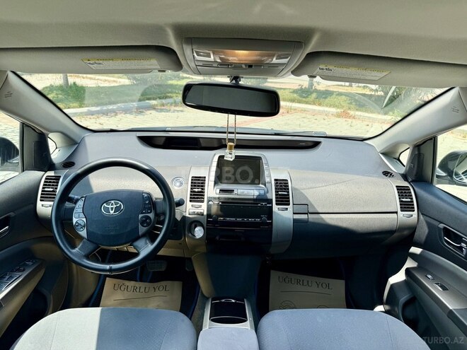 Toyota Prius-15