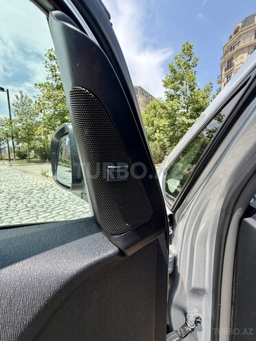 Toyota Prius-11