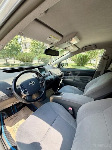 Toyota Prius-10