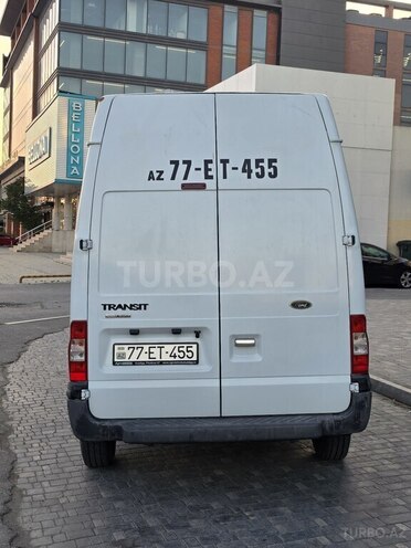 Ford Transit-5