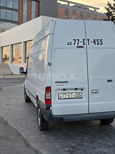Ford Transit-6