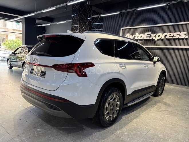Hyundai Santa Fe-4