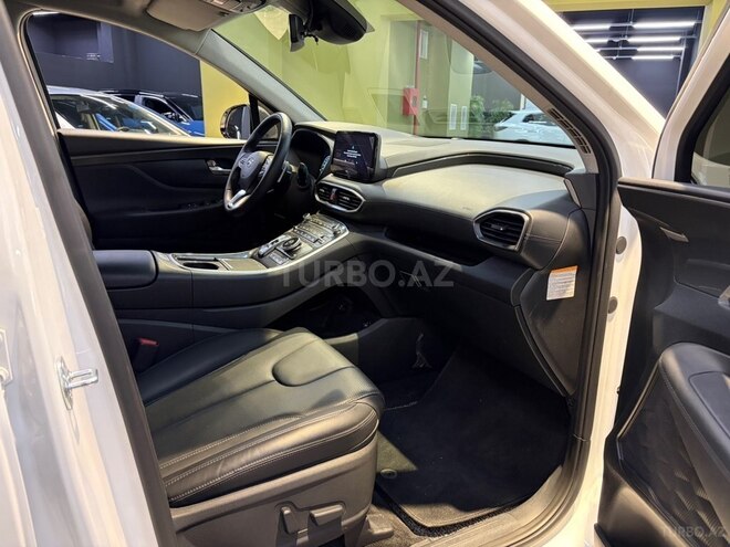 Hyundai Santa Fe-13