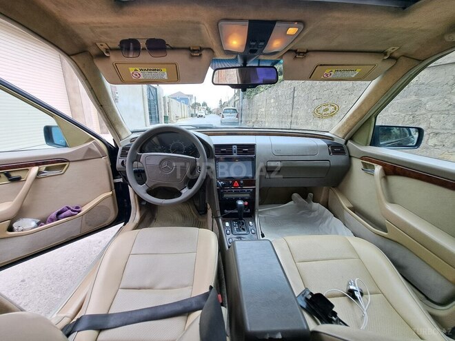 Mercedes C 230-7
