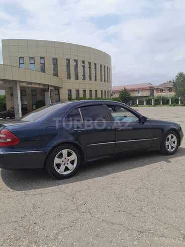 Mercedes E 240-2