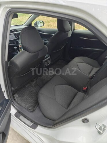 Toyota Camry-7