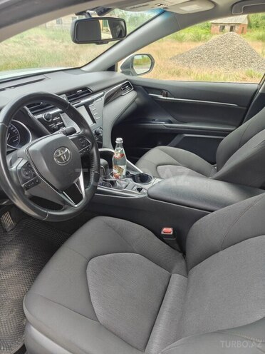 Toyota Camry-6