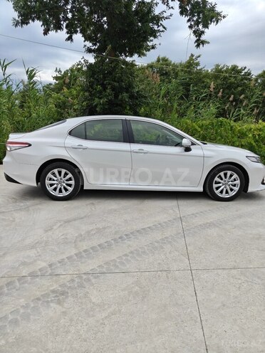 Toyota Camry-8