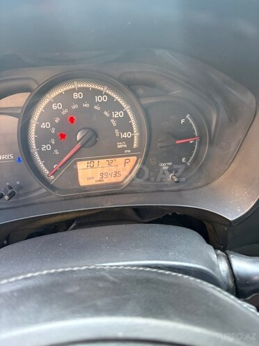 Toyota Yaris-8