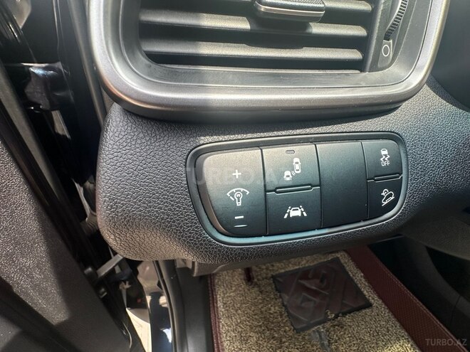 Kia Sorento-9