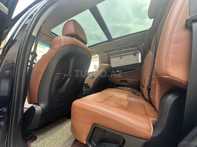 Kia Sorento-13