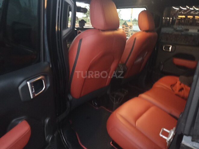 Jeep Wrangler-15