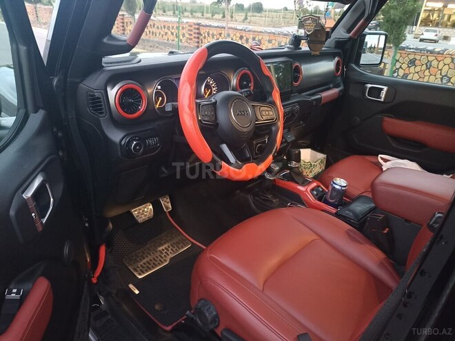 Jeep Wrangler-18