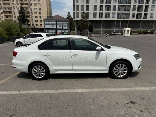 Volkswagen Jetta-6