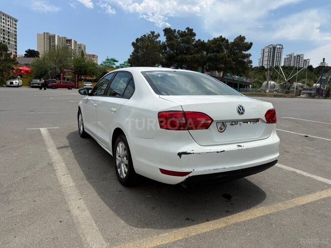 Volkswagen Jetta-3